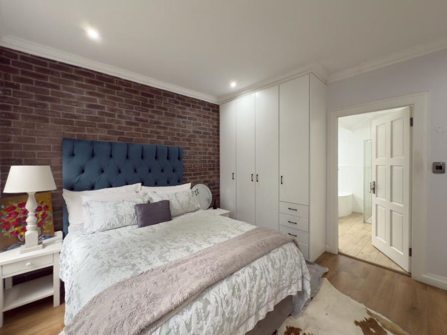 5 Bedroom Property for Sale in Midlands Estate Gauteng