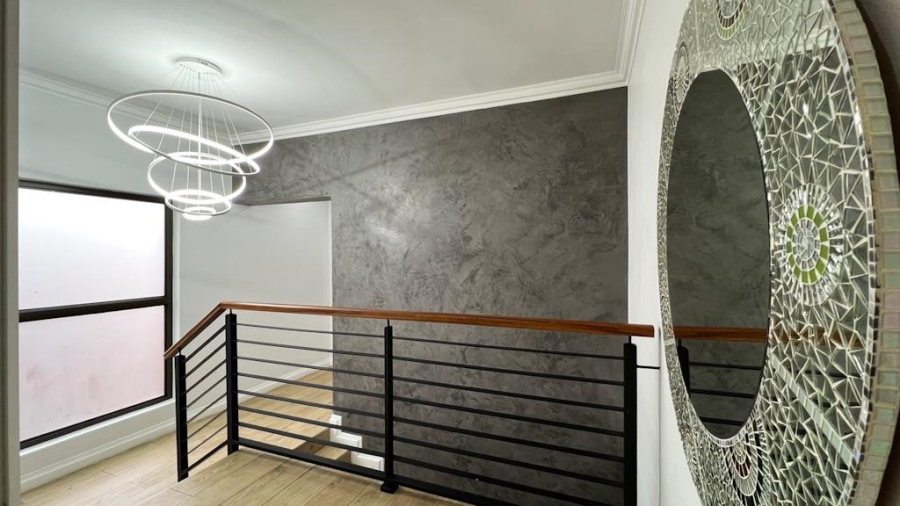 5 Bedroom Property for Sale in Midlands Estate Gauteng