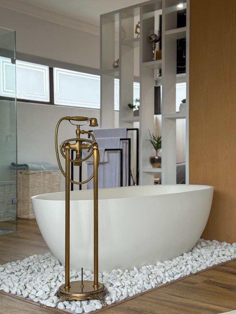 5 Bedroom Property for Sale in Midlands Estate Gauteng