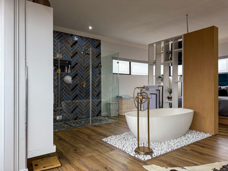 5 Bedroom Property for Sale in Midlands Estate Gauteng