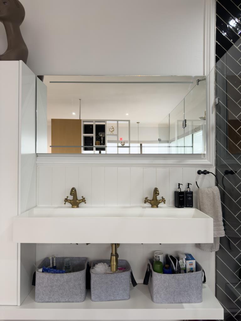 5 Bedroom Property for Sale in Midlands Estate Gauteng