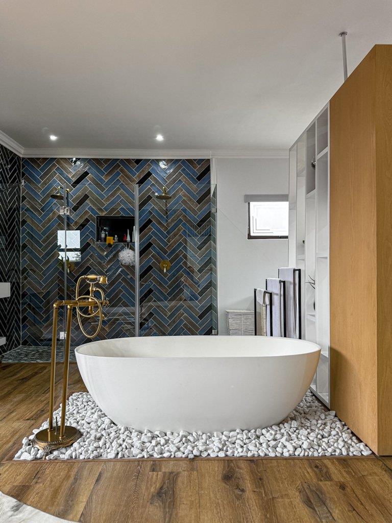 5 Bedroom Property for Sale in Midlands Estate Gauteng