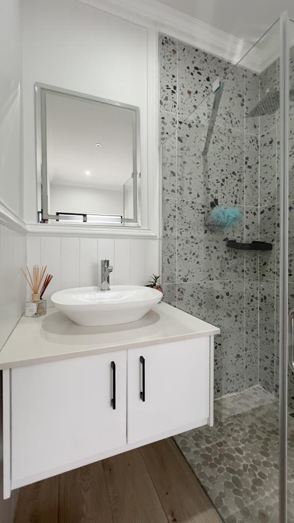 5 Bedroom Property for Sale in Midlands Estate Gauteng