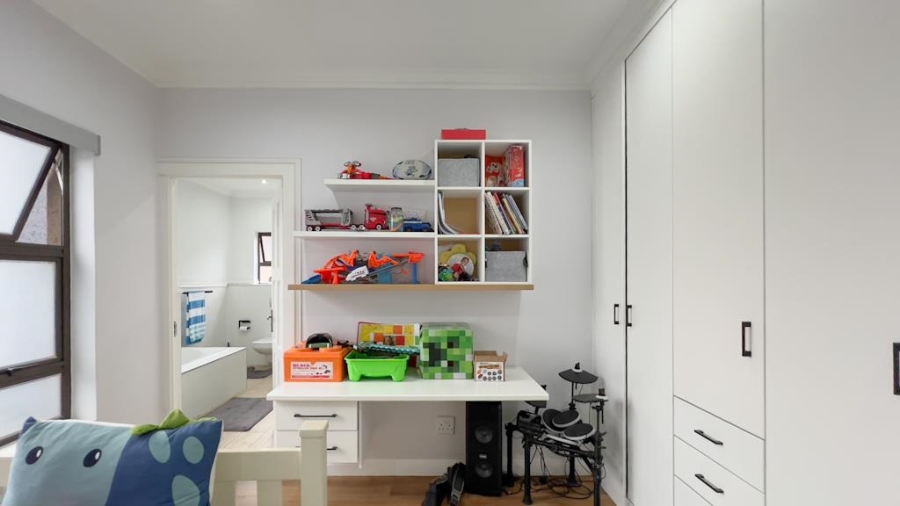 5 Bedroom Property for Sale in Midlands Estate Gauteng