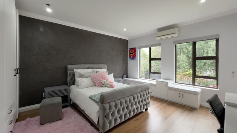 5 Bedroom Property for Sale in Midlands Estate Gauteng