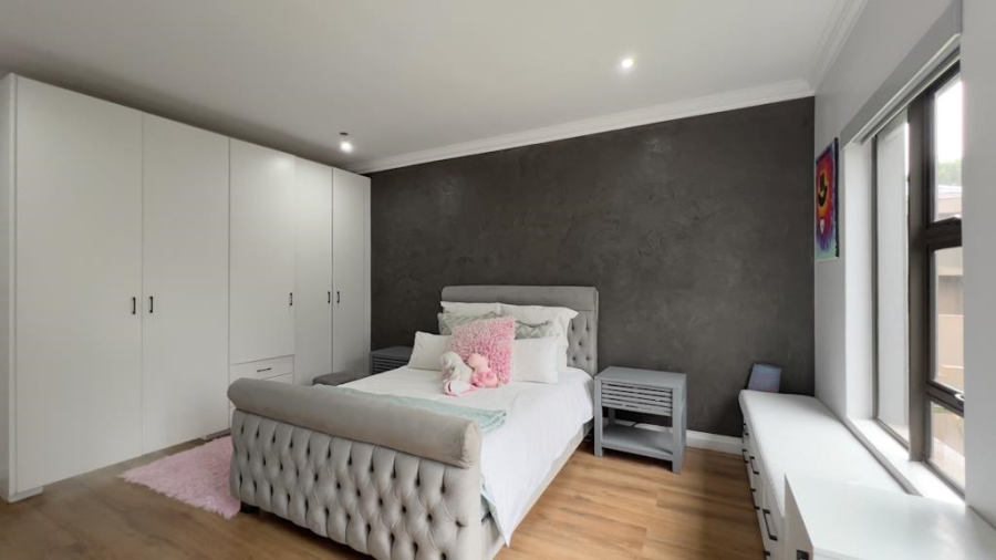 5 Bedroom Property for Sale in Midlands Estate Gauteng