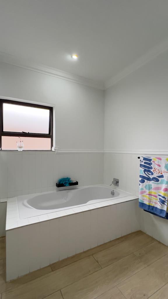 5 Bedroom Property for Sale in Midlands Estate Gauteng