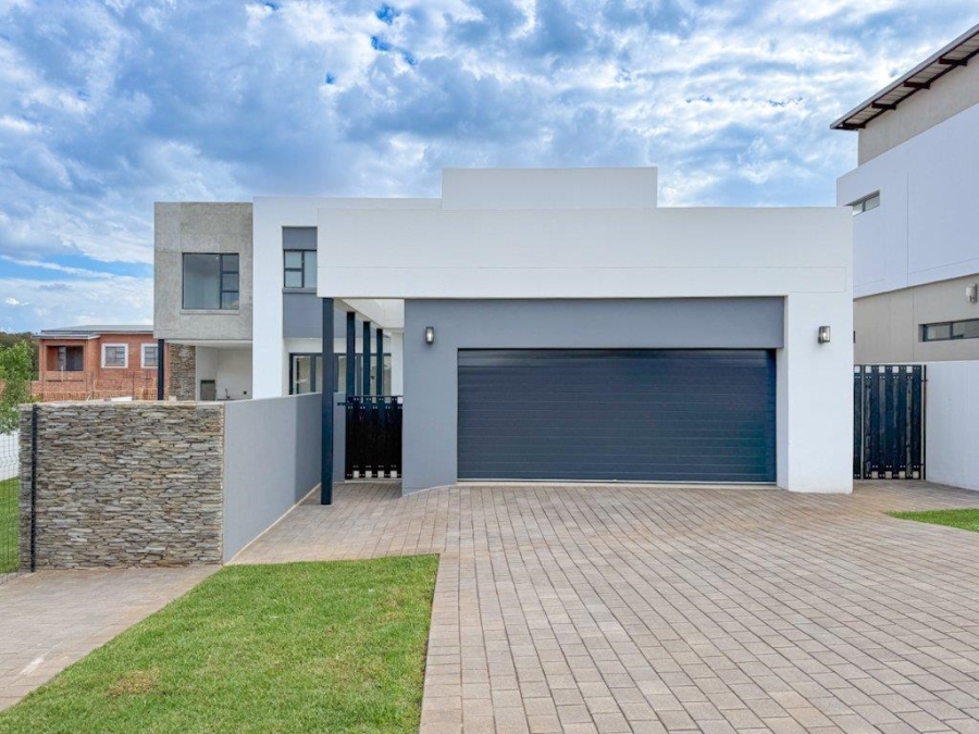 4 Bedroom Property for Sale in Midstream Estate Gauteng
