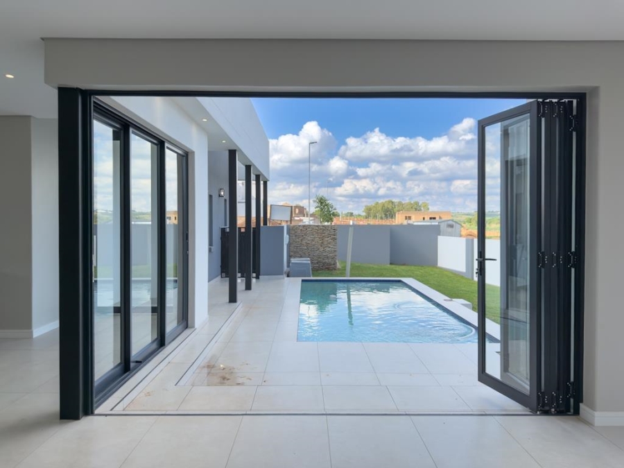 4 Bedroom Property for Sale in Midstream Estate Gauteng