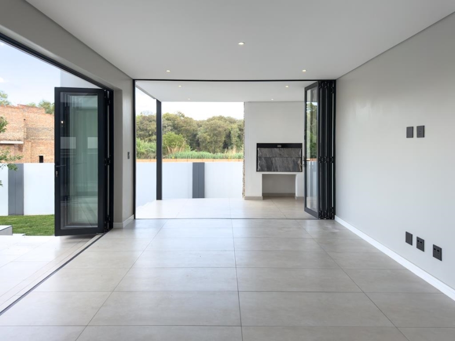 4 Bedroom Property for Sale in Midstream Estate Gauteng