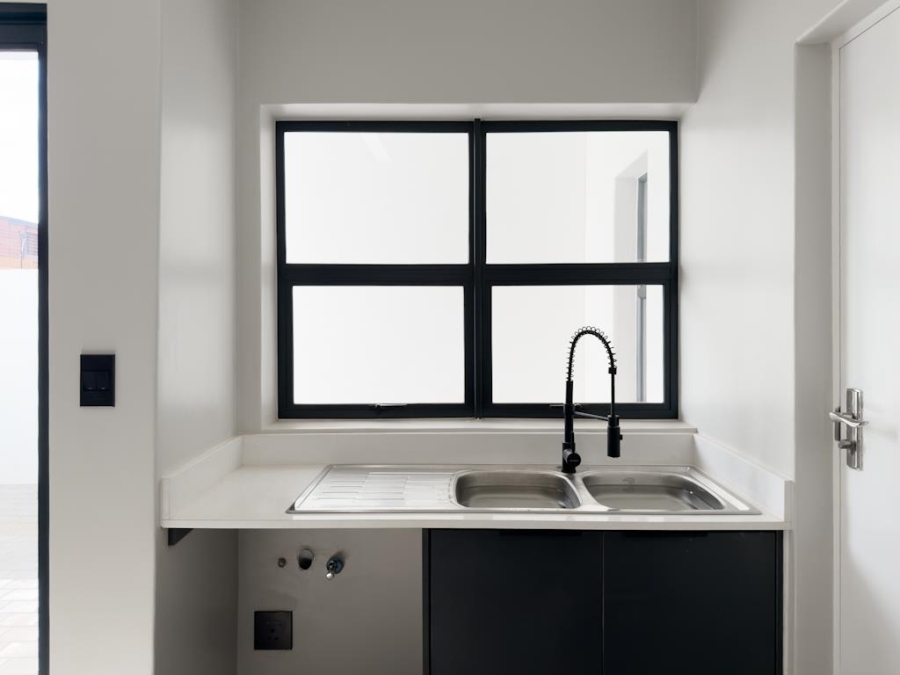 4 Bedroom Property for Sale in Midstream Estate Gauteng