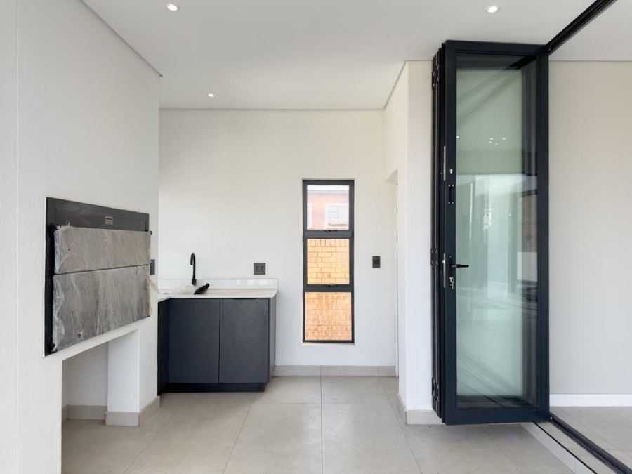 4 Bedroom Property for Sale in Midstream Estate Gauteng