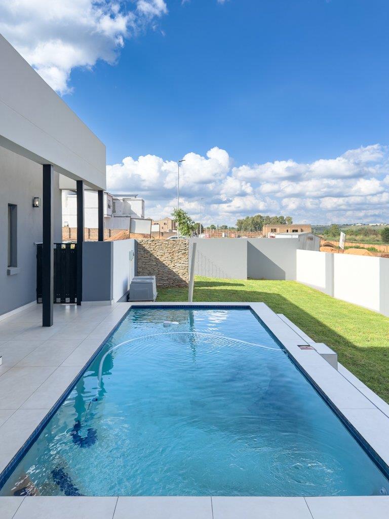 4 Bedroom Property for Sale in Midstream Estate Gauteng