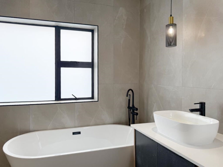 4 Bedroom Property for Sale in Midstream Estate Gauteng