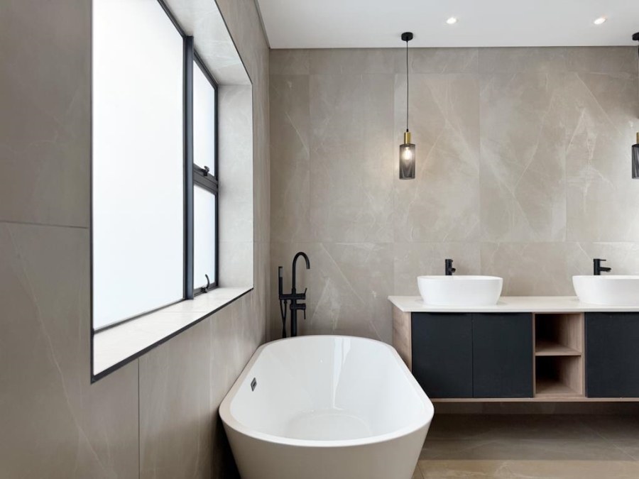 4 Bedroom Property for Sale in Midstream Estate Gauteng