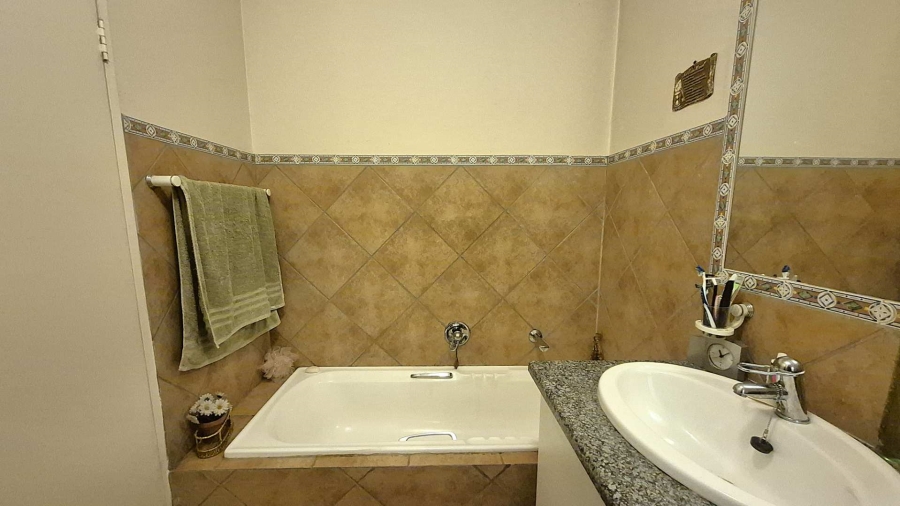 3 Bedroom Property for Sale in Northwold Gauteng