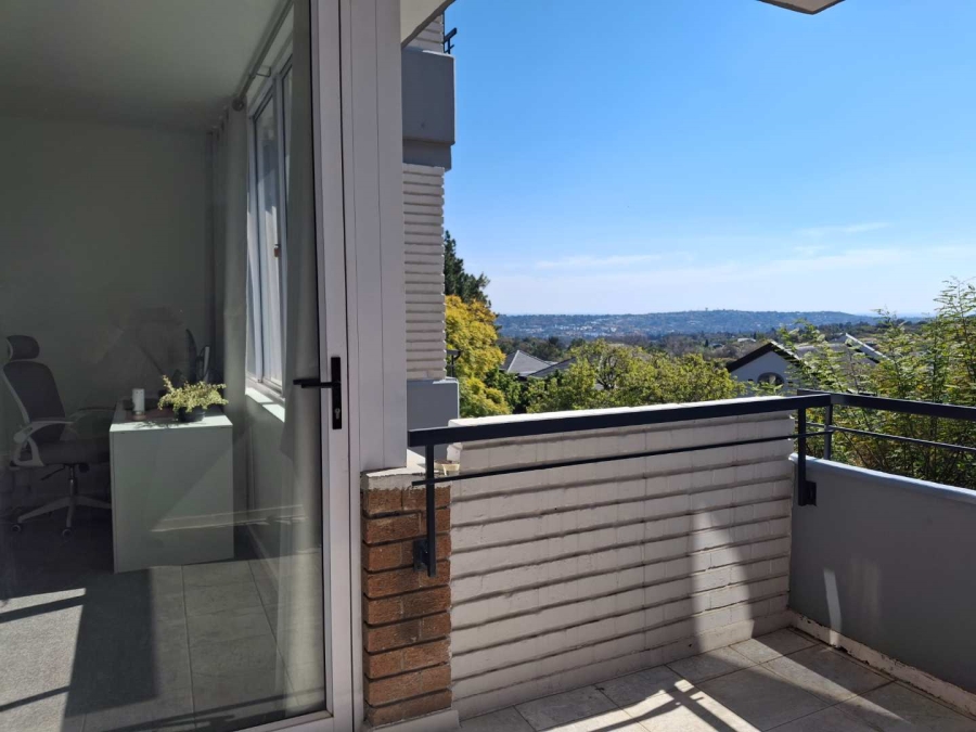 1 Bedroom Property for Sale in Benmore Gauteng