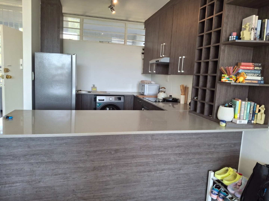 1 Bedroom Property for Sale in Benmore Gauteng