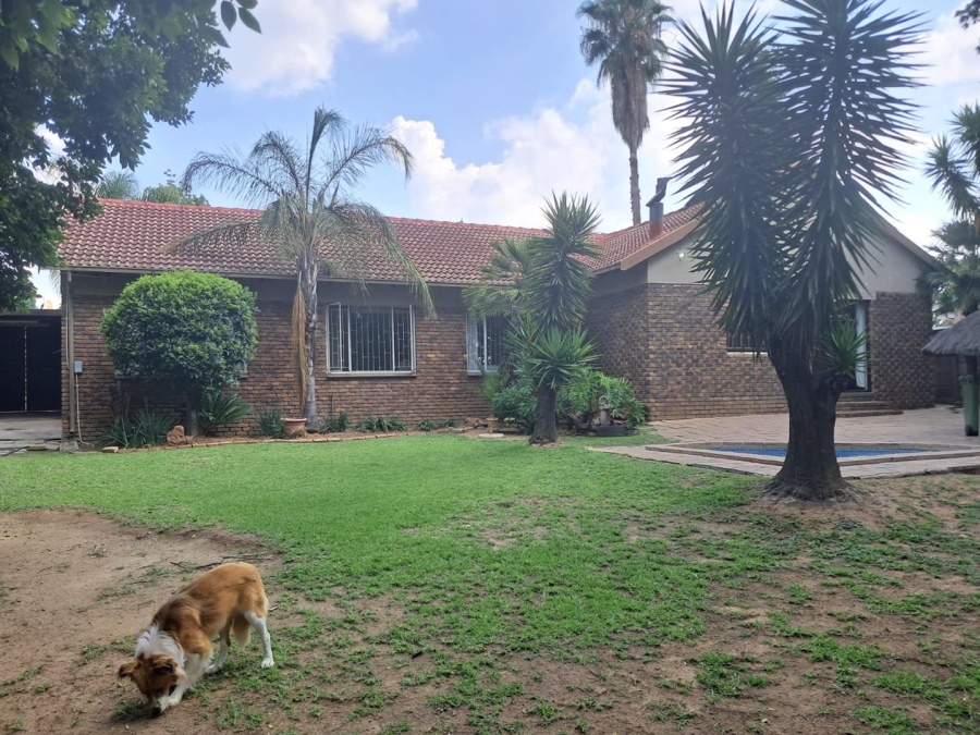 4 Bedroom Property for Sale in The Reeds Gauteng
