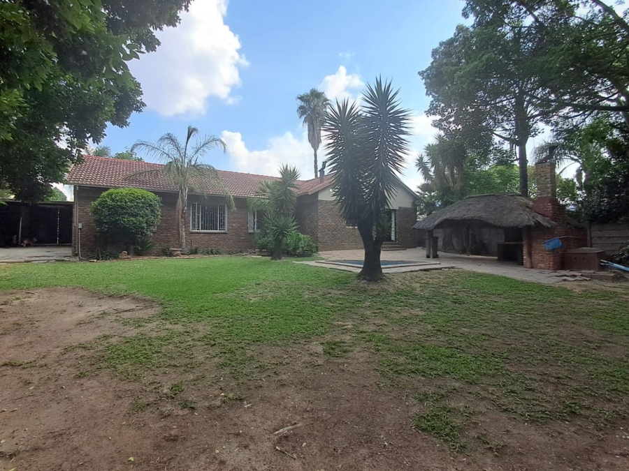 4 Bedroom Property for Sale in The Reeds Gauteng