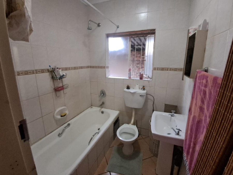 4 Bedroom Property for Sale in The Reeds Gauteng