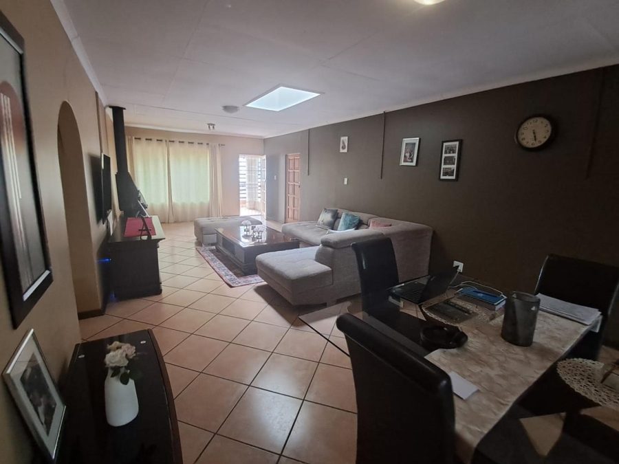 4 Bedroom Property for Sale in The Reeds Gauteng