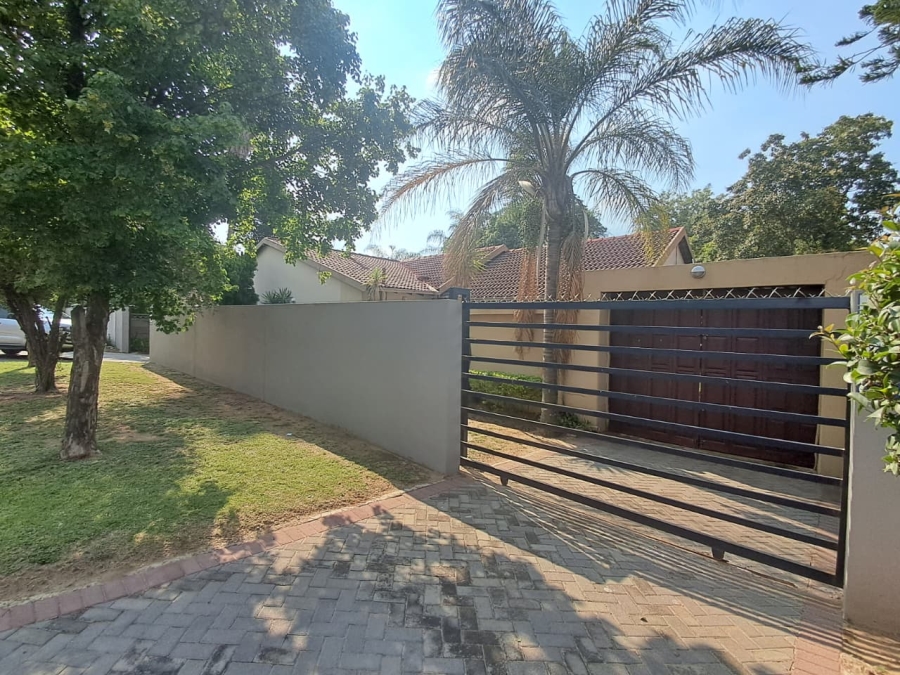 4 Bedroom Property for Sale in The Reeds Gauteng