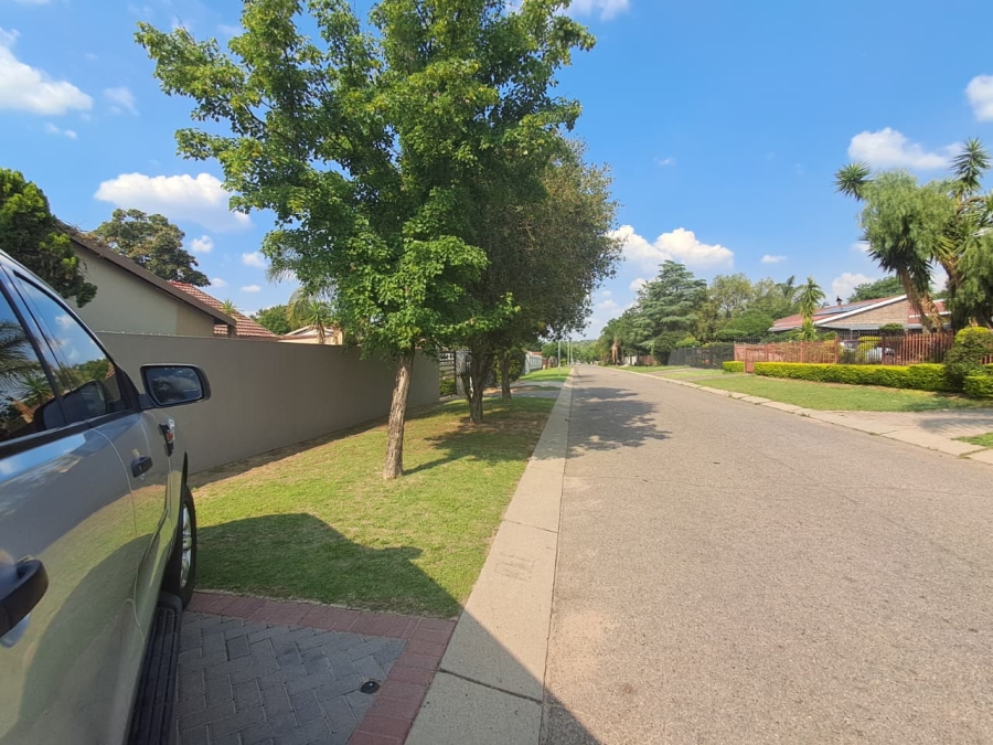 4 Bedroom Property for Sale in The Reeds Gauteng