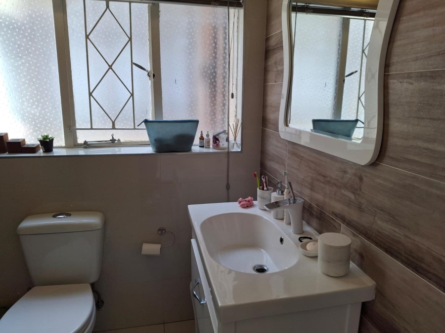 To Let 3 Bedroom Property for Rent in Illovo Gauteng