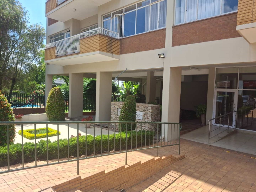 To Let 3 Bedroom Property for Rent in Illovo Gauteng