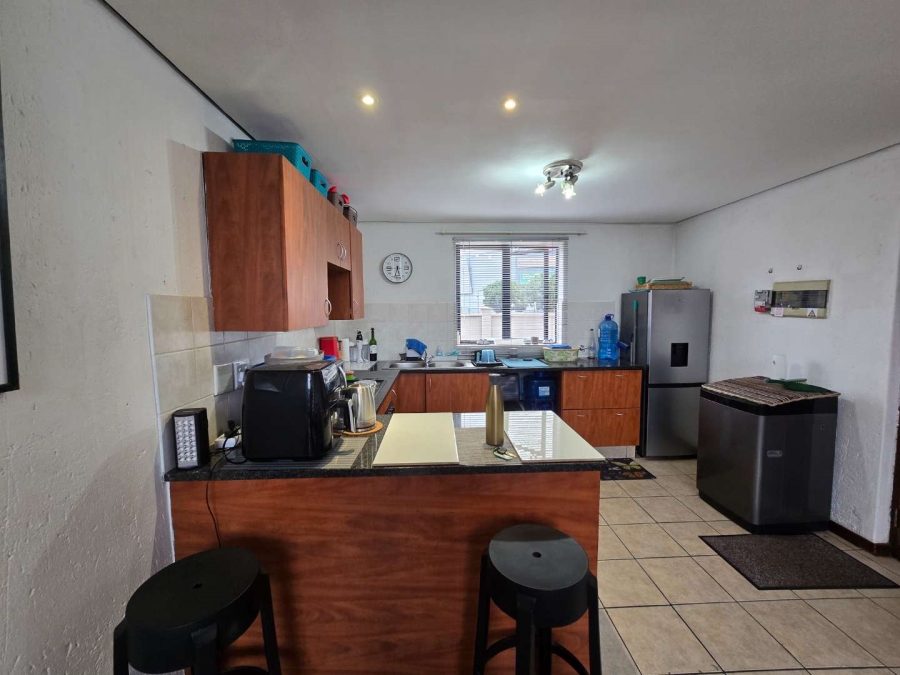 To Let 1 Bedroom Property for Rent in Darrenwood Gauteng