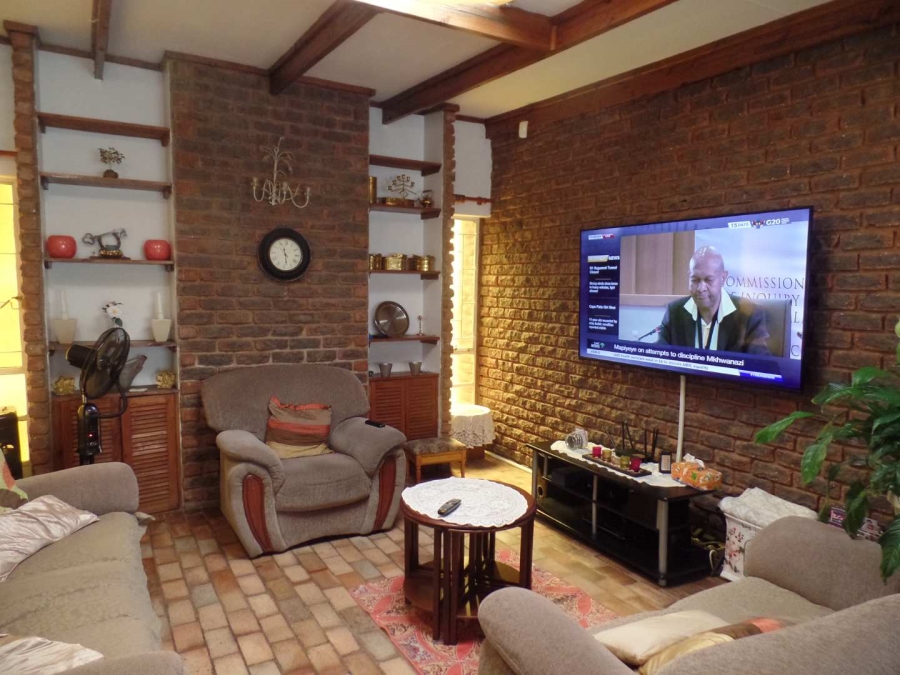 4 Bedroom Property for Sale in Monument Park Gauteng