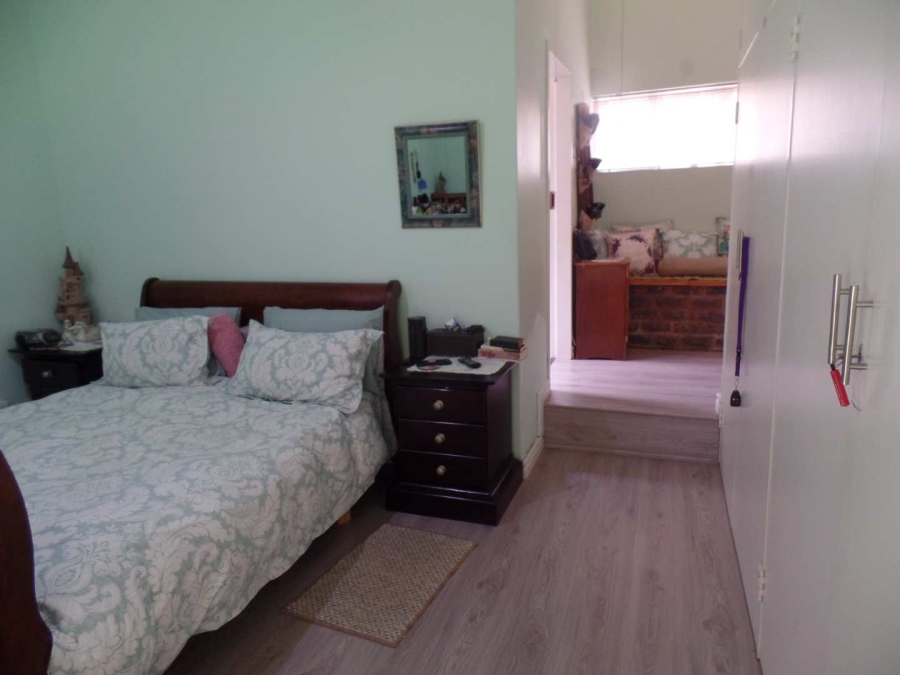 4 Bedroom Property for Sale in Monument Park Gauteng