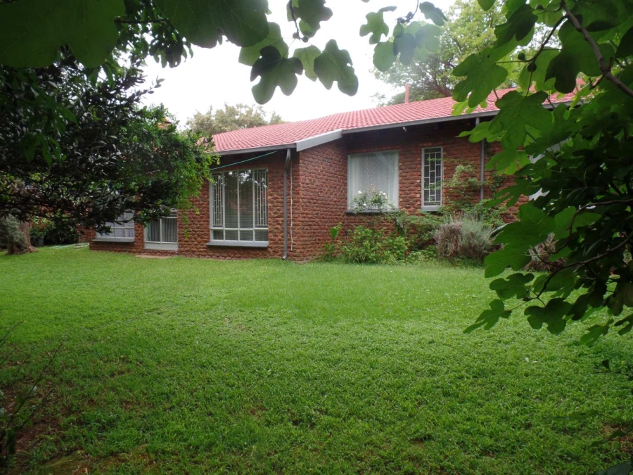 4 Bedroom Property for Sale in Monument Park Gauteng
