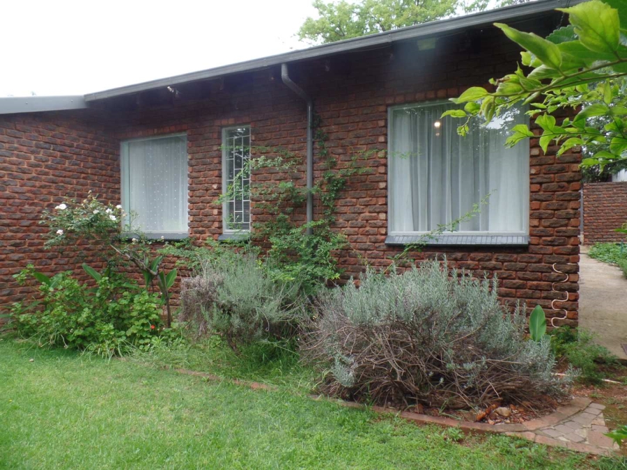 4 Bedroom Property for Sale in Monument Park Gauteng