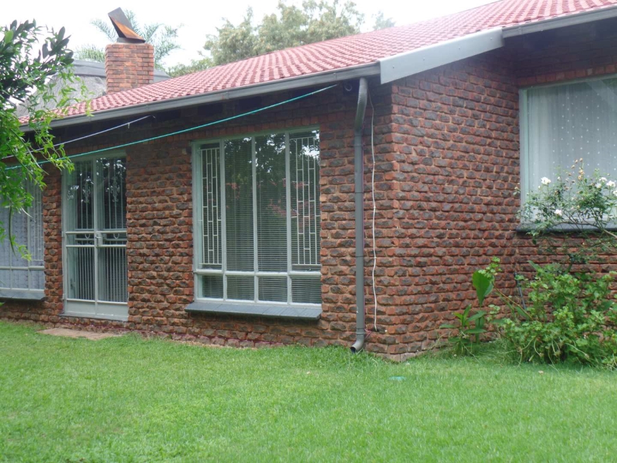 4 Bedroom Property for Sale in Monument Park Gauteng