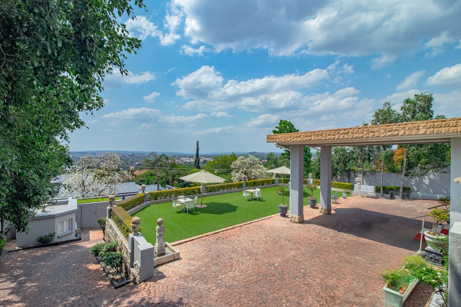 9 Bedroom Property for Sale in Groenkloof Gauteng