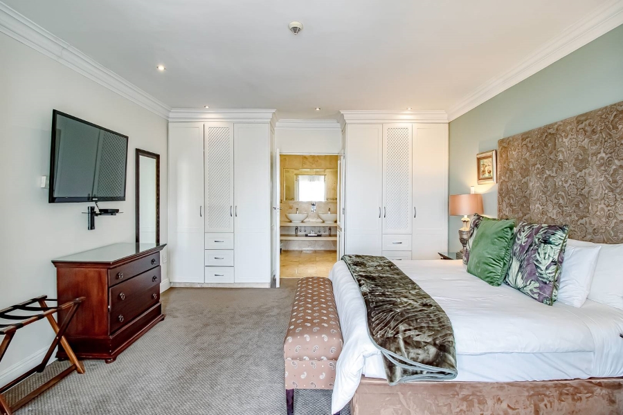 9 Bedroom Property for Sale in Groenkloof Gauteng