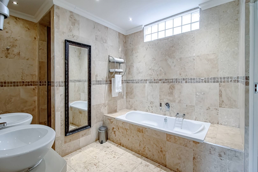 9 Bedroom Property for Sale in Groenkloof Gauteng