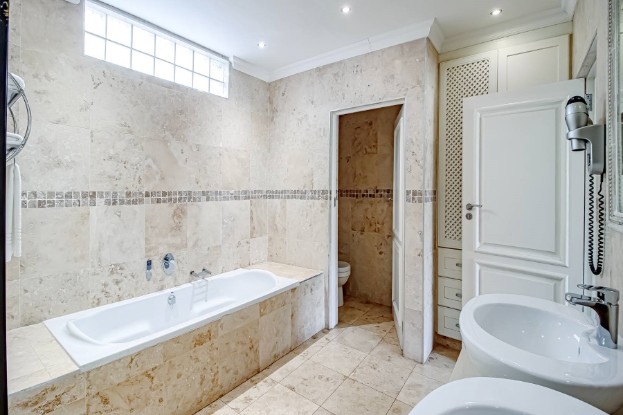 9 Bedroom Property for Sale in Groenkloof Gauteng