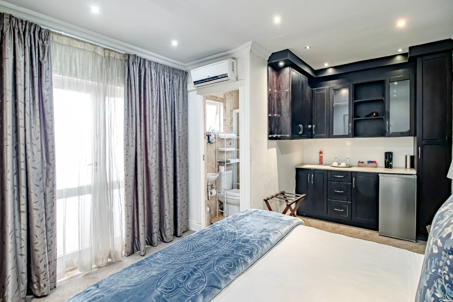 9 Bedroom Property for Sale in Groenkloof Gauteng