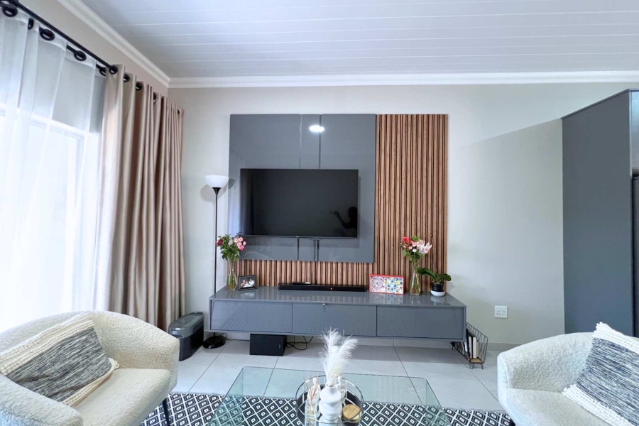 2 Bedroom Property for Sale in Annlin Gauteng