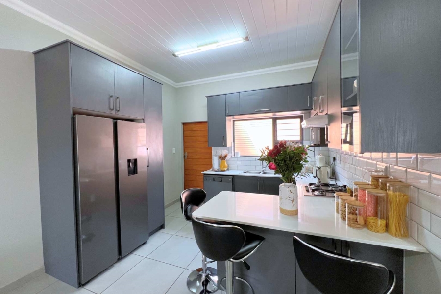 2 Bedroom Property for Sale in Annlin Gauteng