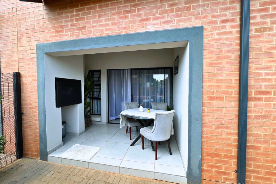 2 Bedroom Property for Sale in Annlin Gauteng