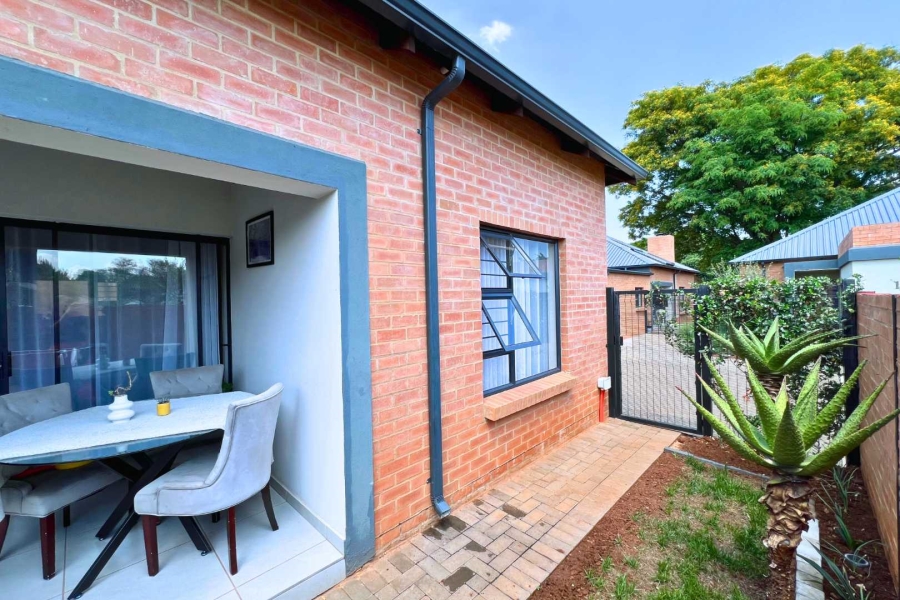 2 Bedroom Property for Sale in Annlin Gauteng
