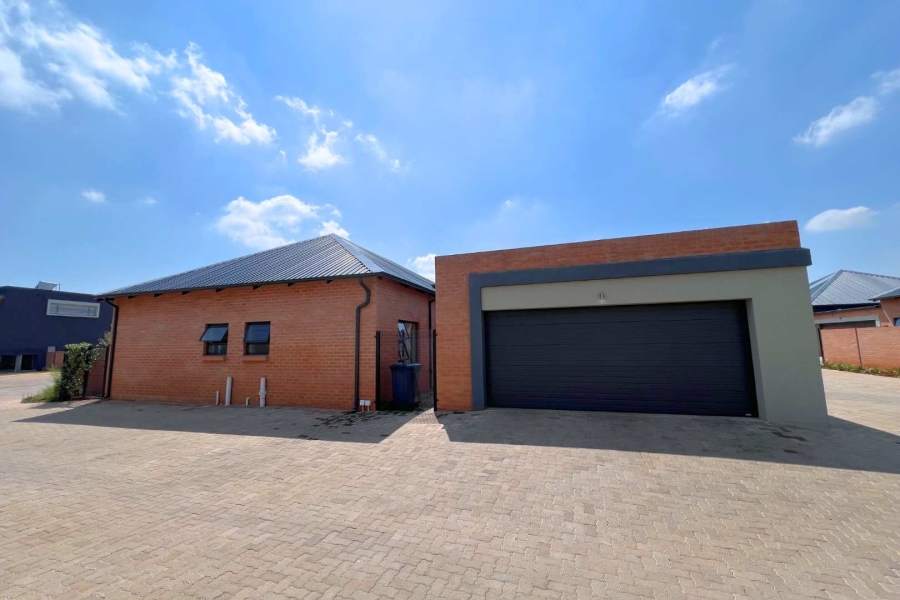 2 Bedroom Property for Sale in Annlin Gauteng