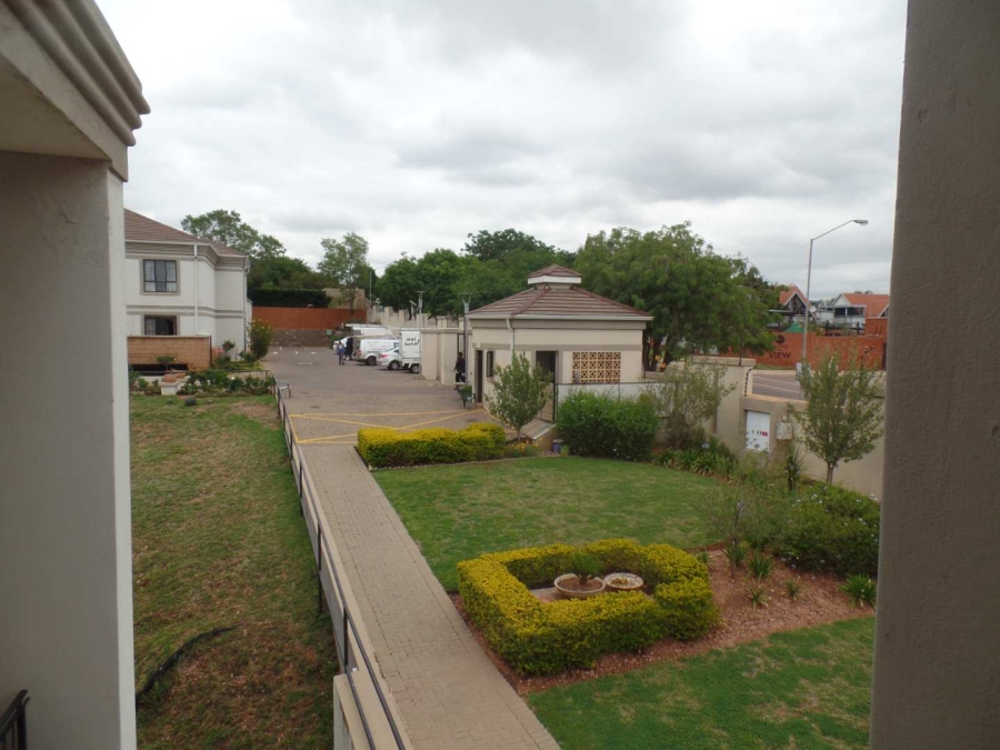 2 Bedroom Property for Sale in Rietvalleirand Gauteng