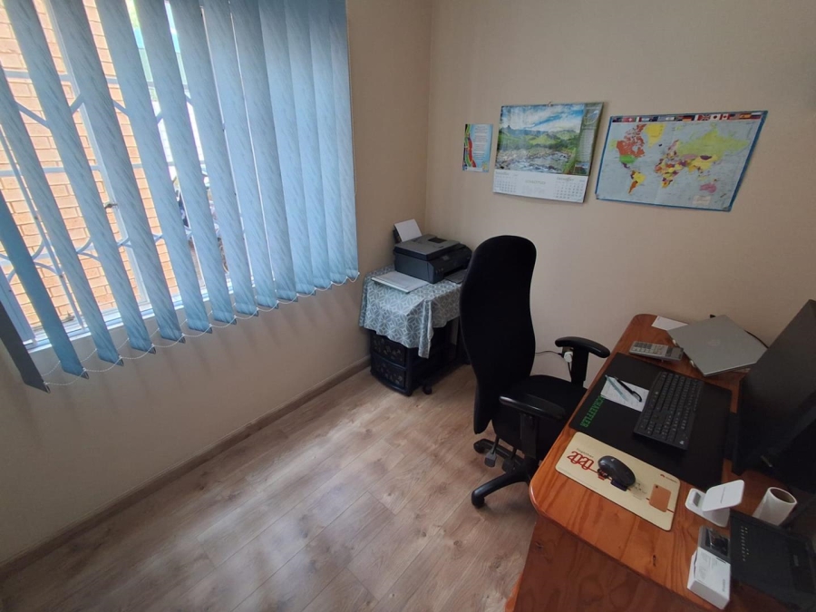 3 Bedroom Property for Sale in New Redruth Gauteng