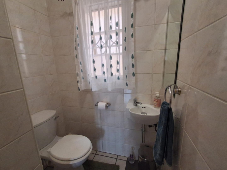 3 Bedroom Property for Sale in New Redruth Gauteng