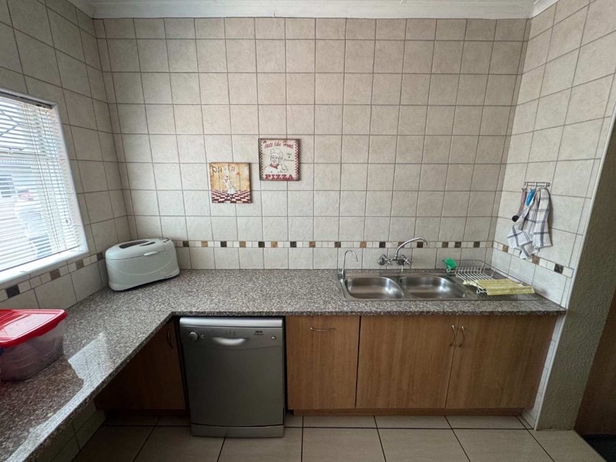 4 Bedroom Property for Sale in Randhart Gauteng